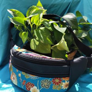 Riñonera Flores Turquesa